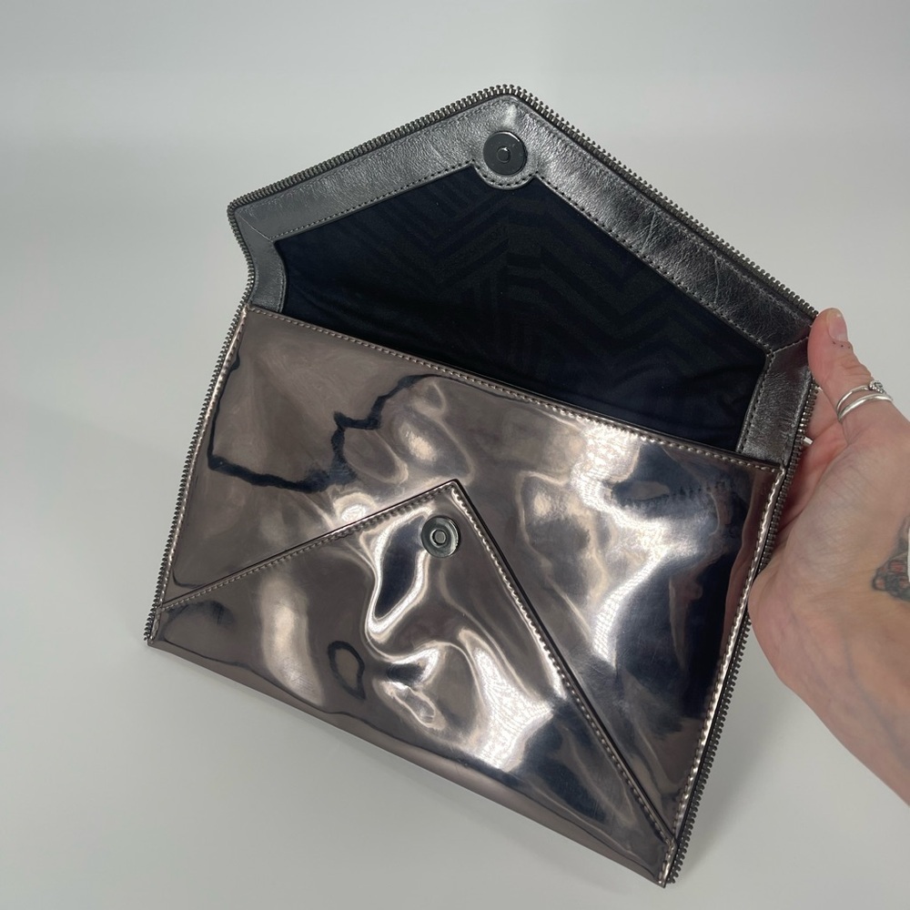 Rebecca Minkoff Metallic Clutch (PA3#4) - Picture 5 of 8